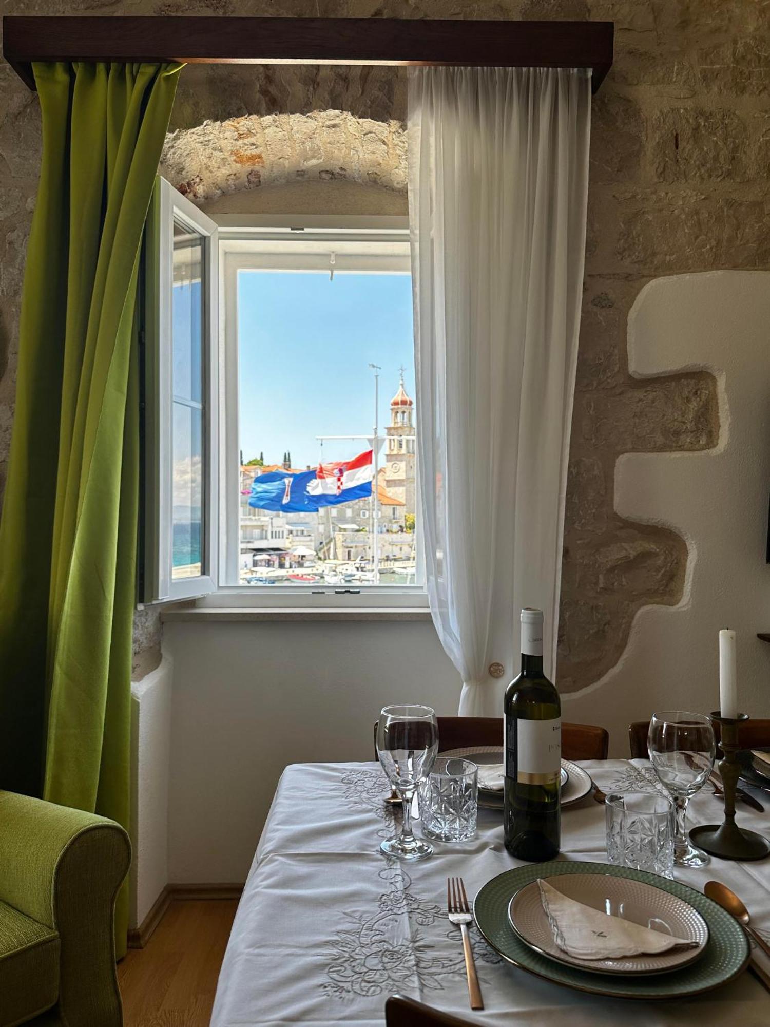 Castel Nonna Franka Lägenhet Sutivan Exteriör bild